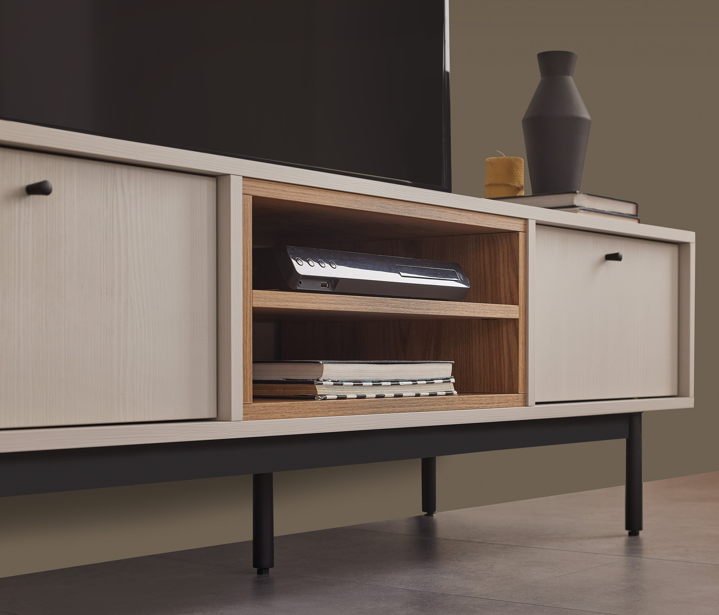 LORETO TV STAND WITH LEG 160 CM - Image 4