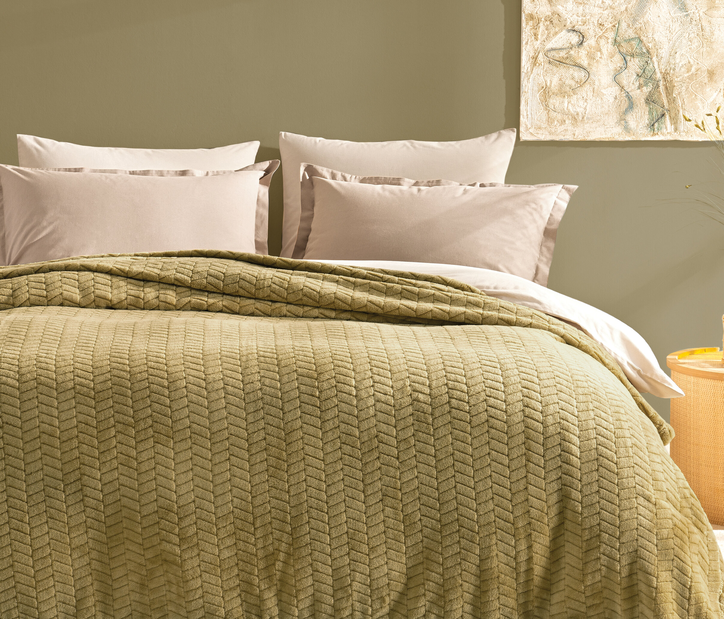 Queen Size Joy Wellsoft Blanket - Greenery - Image 2