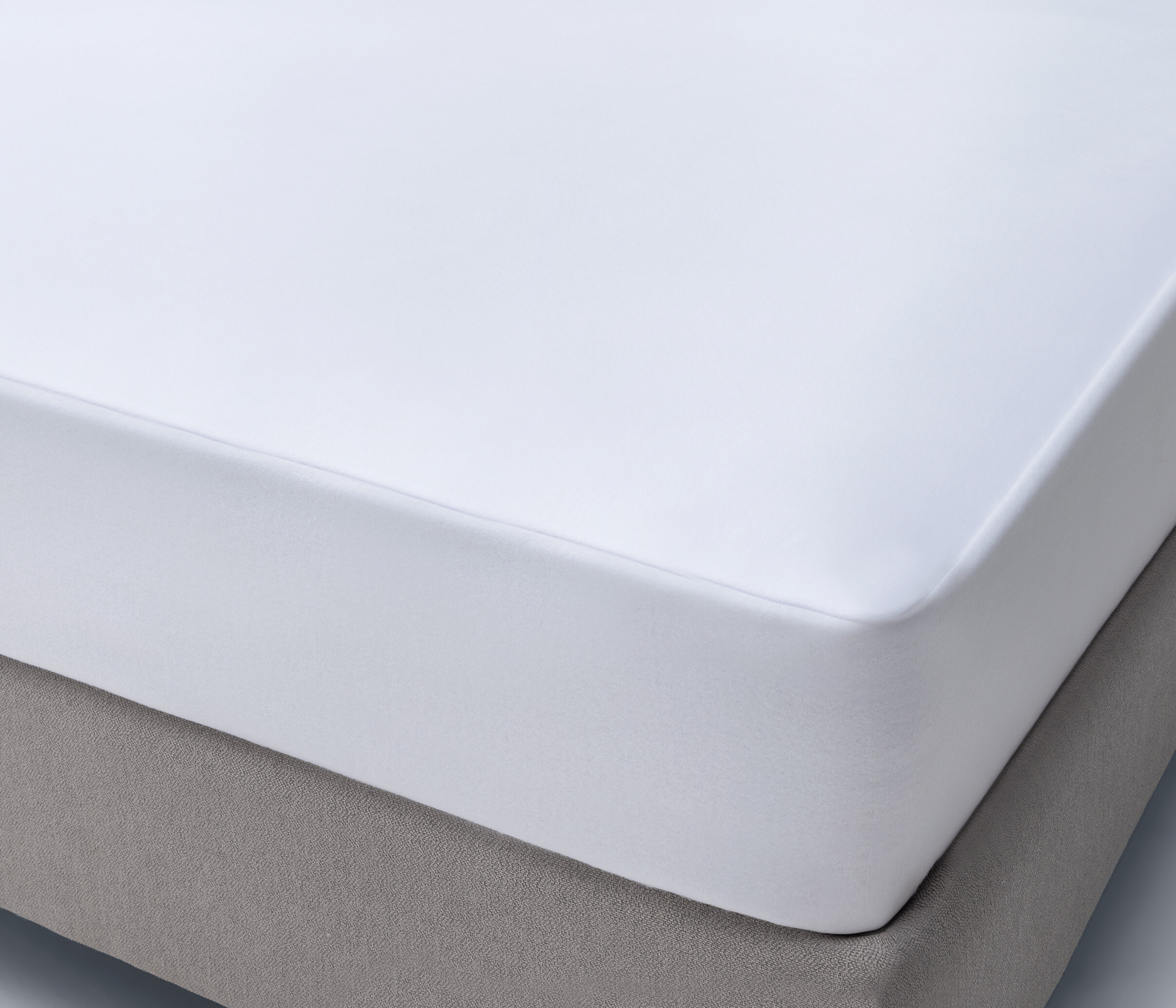 080x200 Micro Fit Waterproof Mattress Protector - Image 2